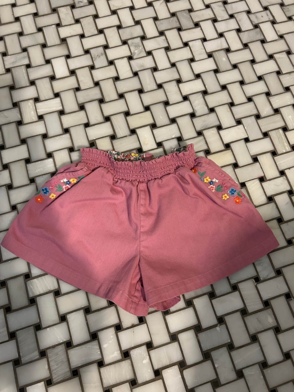 Mini Boden Pink Embroidered Pull-On Shorts